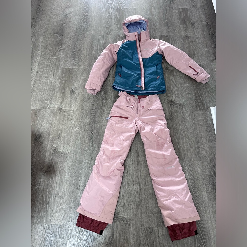 Patagonia preloved , size L Patagonia powder Jacket and pants (2 pieces)